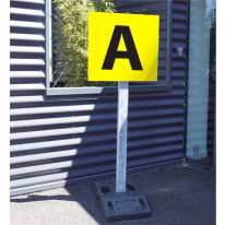 Panneau d´entrepôt sur plastobloc