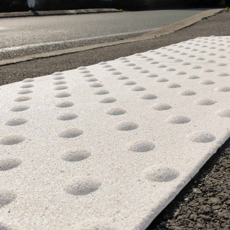 Dalles Podotactiles Granitées pour l´extérieur