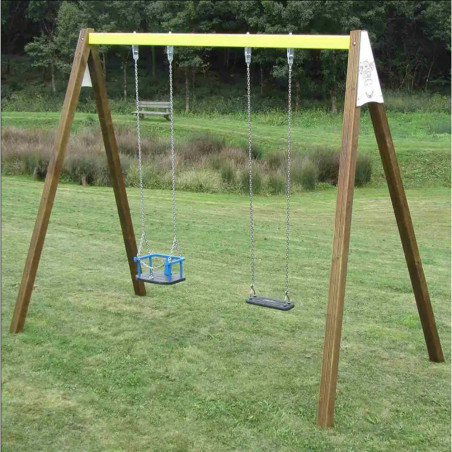 Balançoire en acier et bois une place et une nacelle pour bébé dans un jardin public