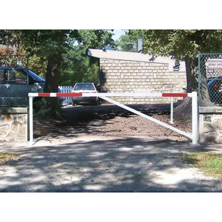Barrière tournante entrée de parking